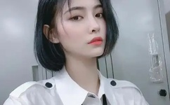 猛烈的抽插她丰满白嫩后面